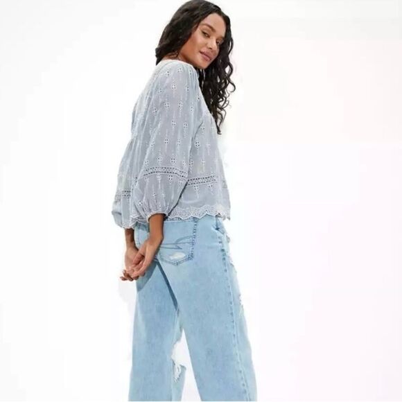 American Eagle Eyelet Embroidered Peasant Blouse Blue White XS Cropped - Picture 5 of 14